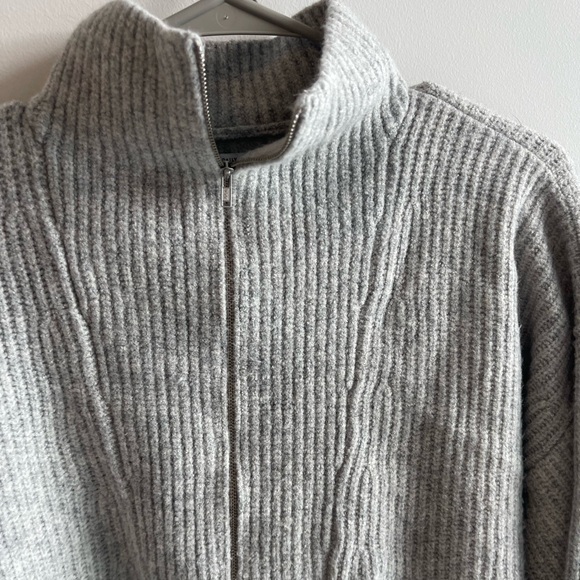 Daily Ritual Gray Ribbed Knit Sweater - Picture 2 of 5